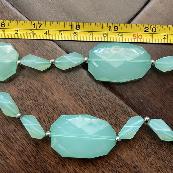 Double strand aqua beaded/silver tone beads necklace - Picture 4 of 7